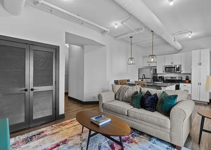 Brick & Bed Riverfront Lofts, Pc 205