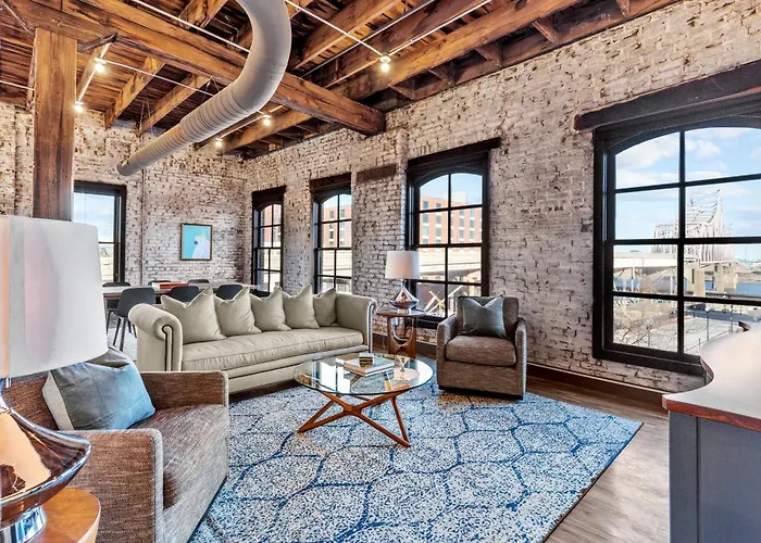 Brick & Bed, Riverfront Lofts, Pc 206