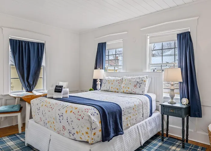 The Blake Cottage Wine Country Home