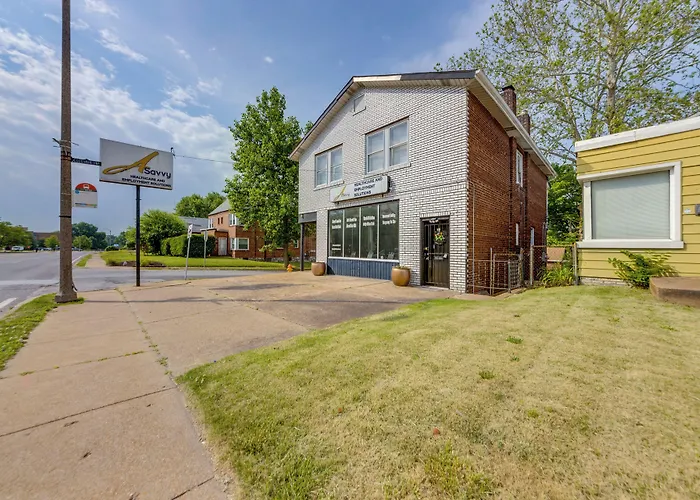 St Louis Vacation Rental ~ 10 Mi To Downtown!