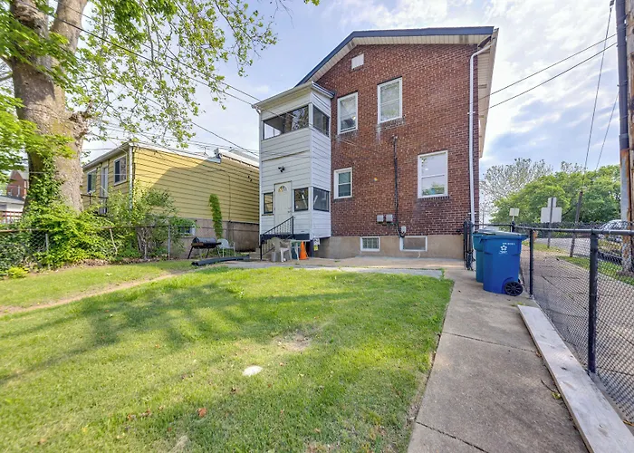 St Louis Vacation Rental ~ 10 Mi To Downtown!